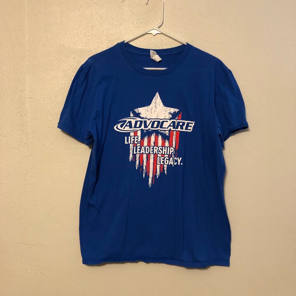 2 T-shirts